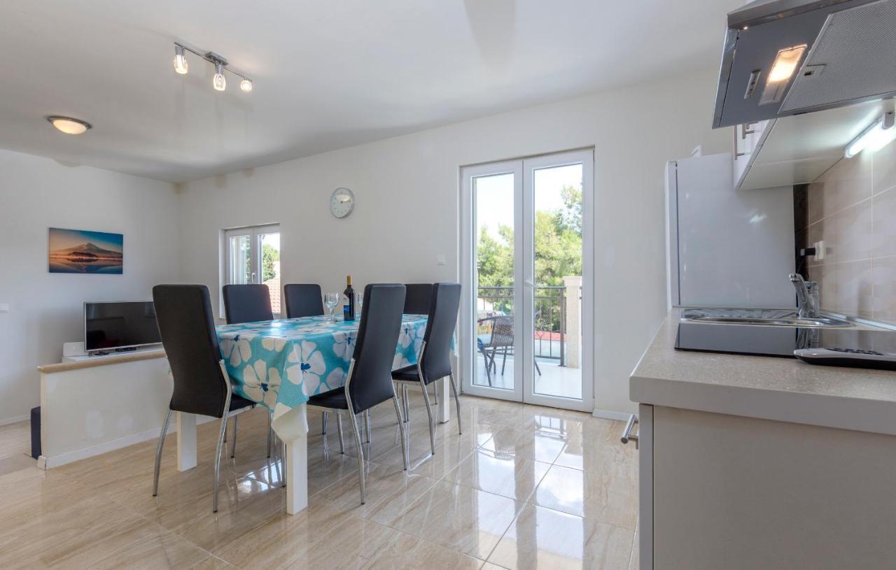 Apartments Listes Milna  Kültér fotó