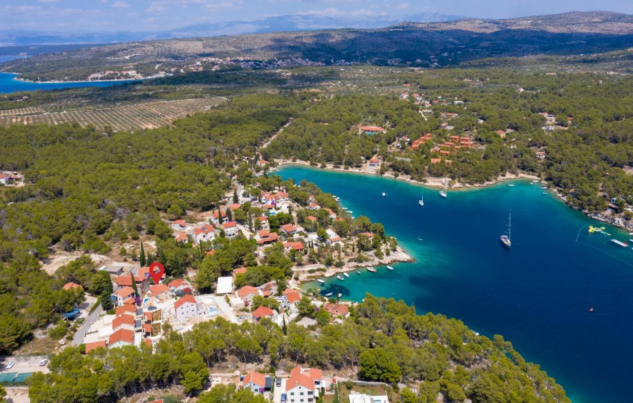 Apartments Listes Milna  Kültér fotó