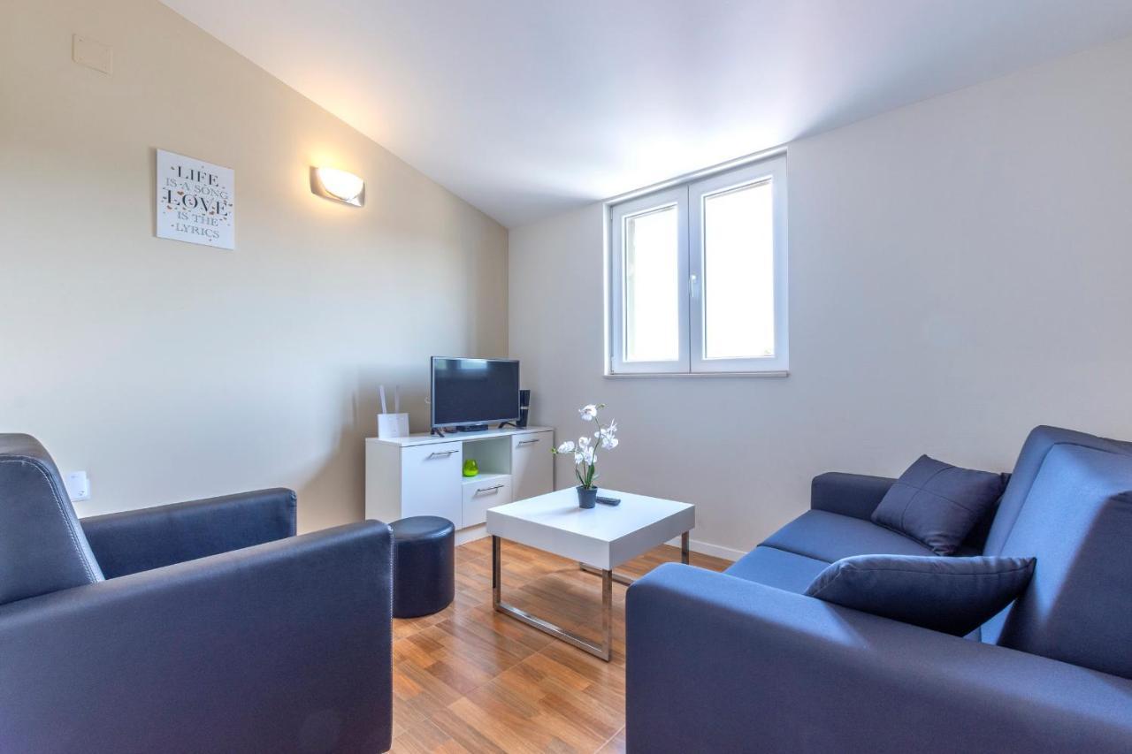 Apartments Listes Milna  Kültér fotó