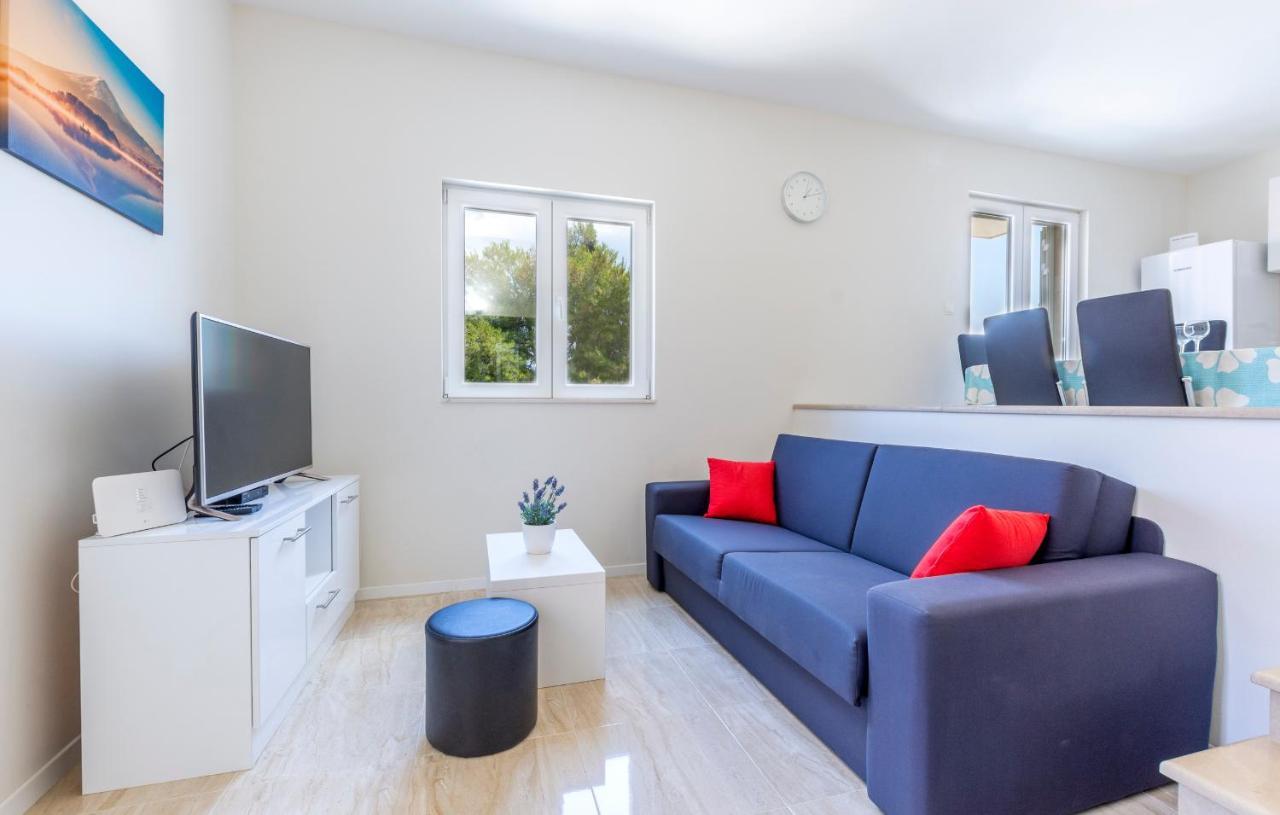 Apartments Listes Milna  Kültér fotó