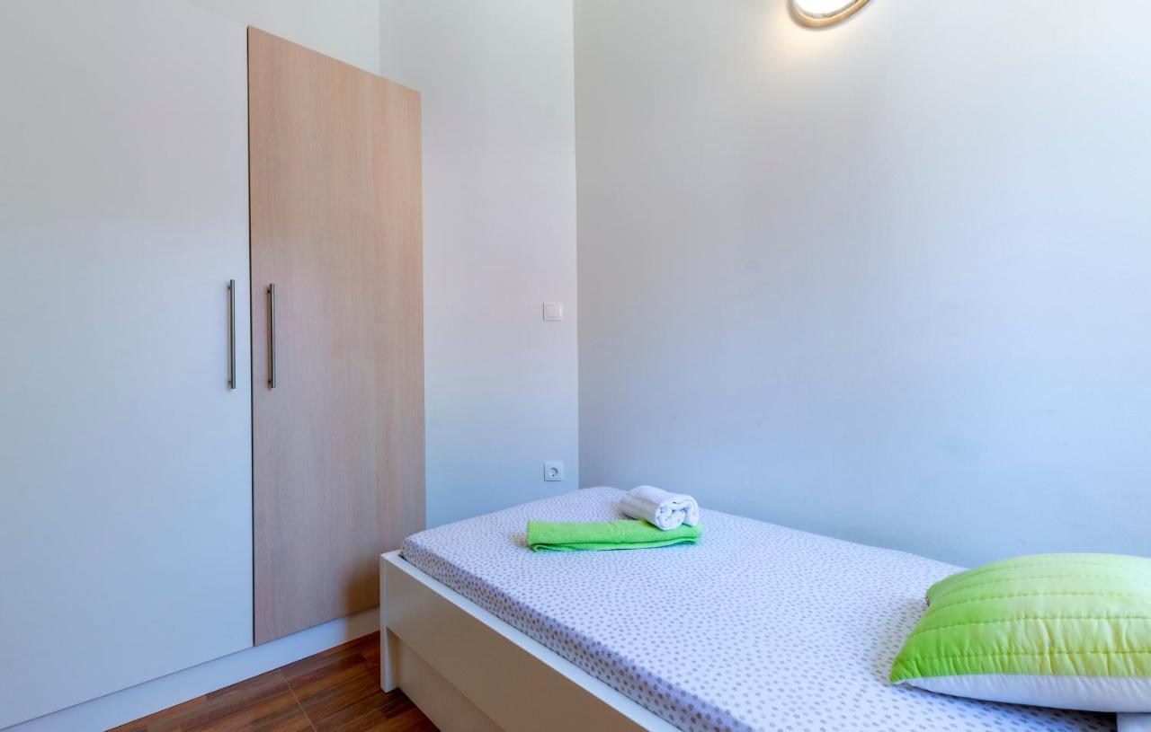 Apartments Listes Milna  Kültér fotó